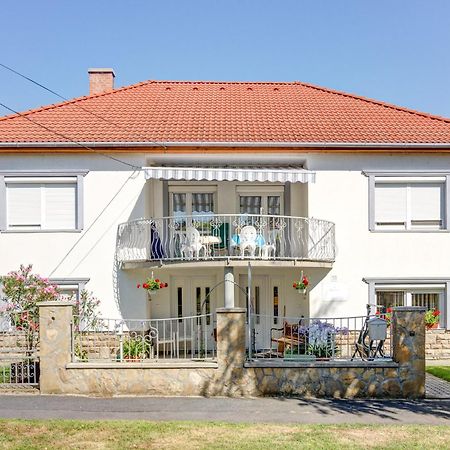 Ilona Apartman Хевиз Экстерьер фото